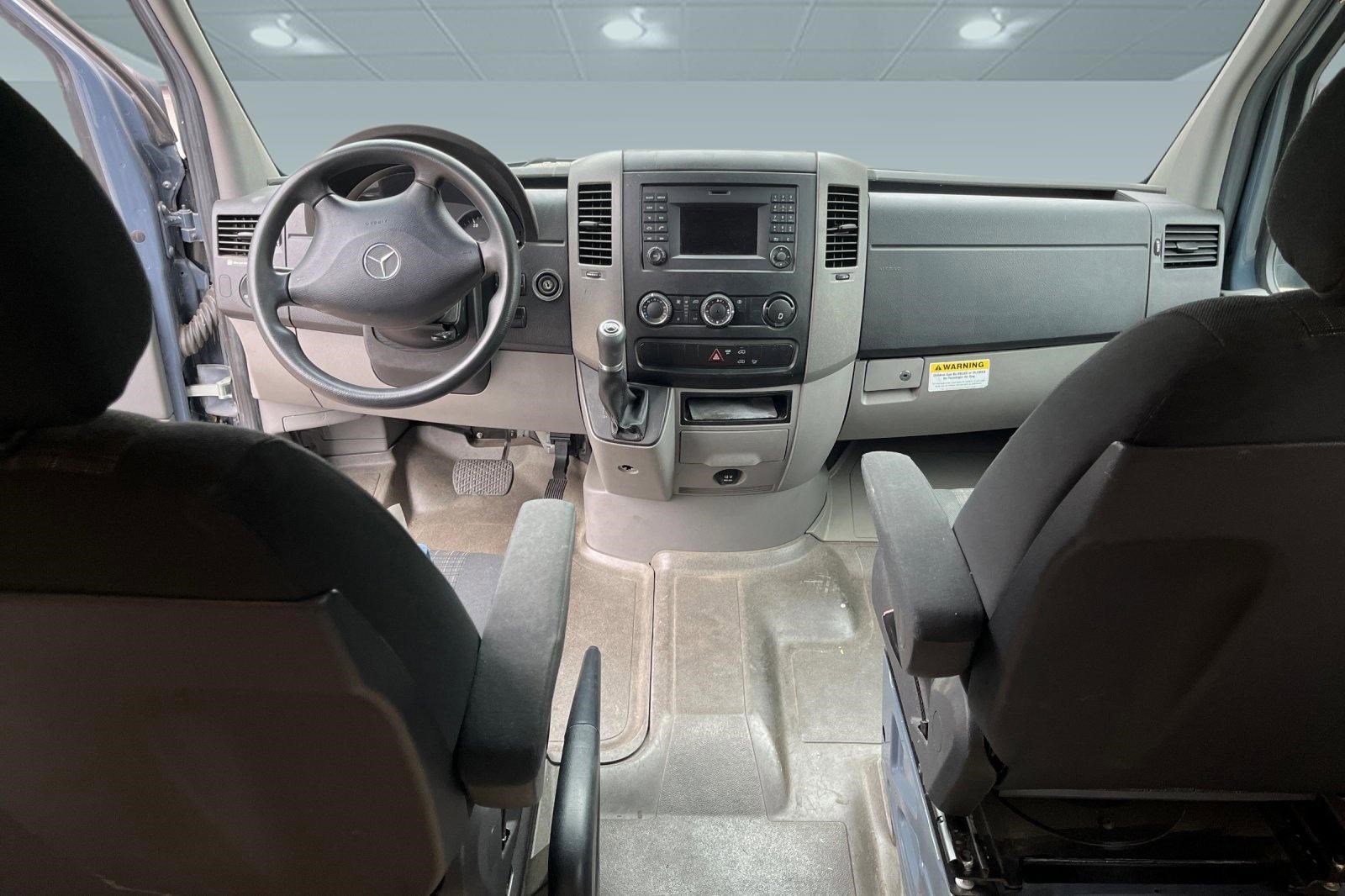 Used 2018 Mercedes-Benz Sprinter 2500 image 7