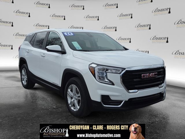 Used 2024 GMC Terrain SLE w/ LPO, Floor Liner Package FWD image 12