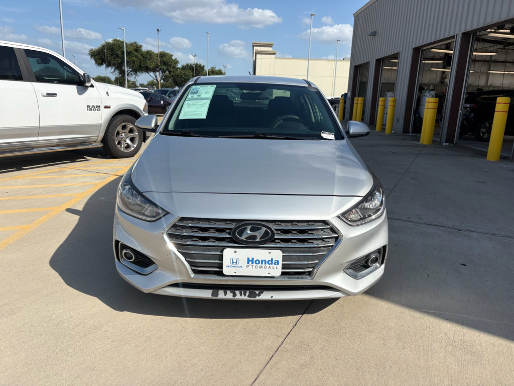 Used 2022 Hyundai Accent SEL FWD image 3