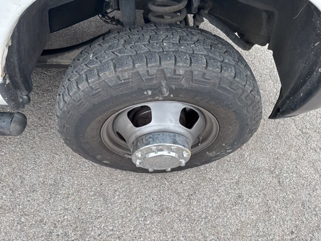 Used 2015 RAM 3500 Tradesman RWD image 4