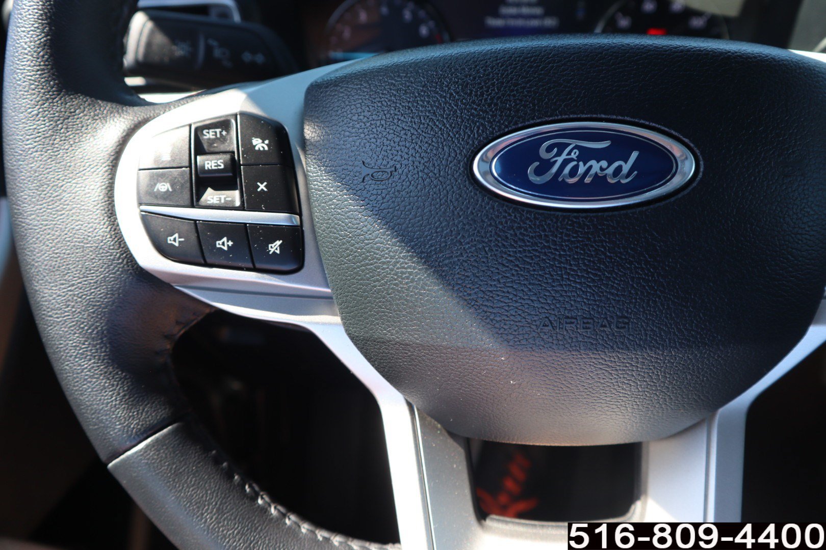 Used 2023 Ford Explorer XLT w/ Equipment Group 202A AWD/4WD image 17