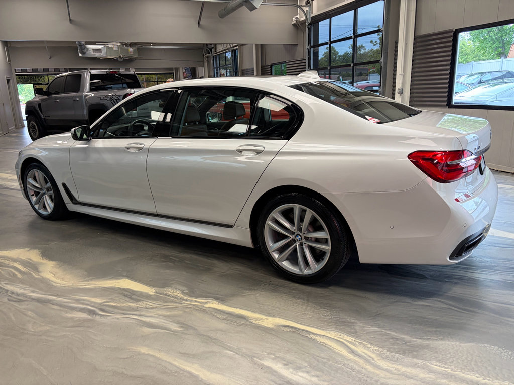 Used 2017 BMW 750i xDrive AWD/4WD image 36