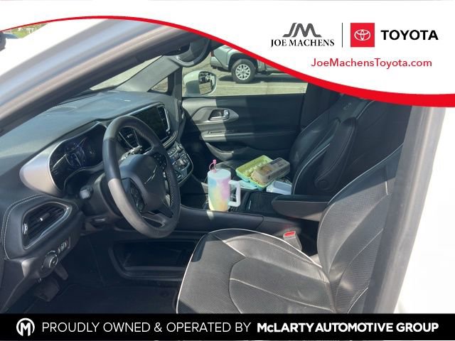 Used 2022 Chrysler Pacifica Limited w/ S Appearance Package