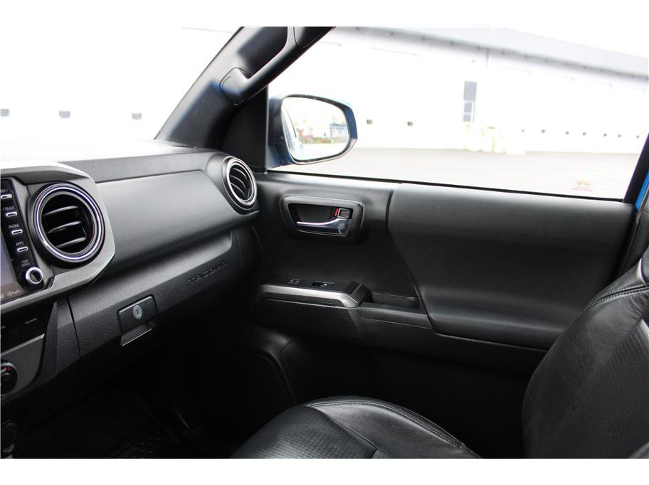 Used 2020 Toyota Tacoma TRD Sport w/ TRD Premium Sport Package image 34