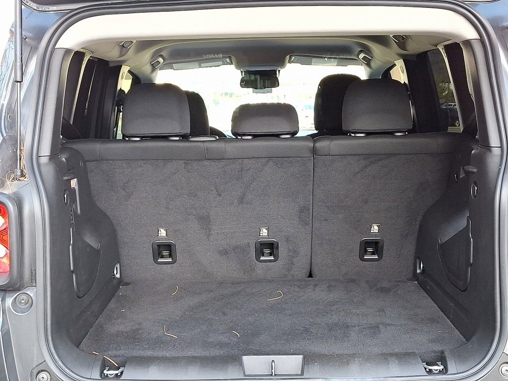 Used 2023 Jeep Renegade Latitude w/ Premium Group image 28