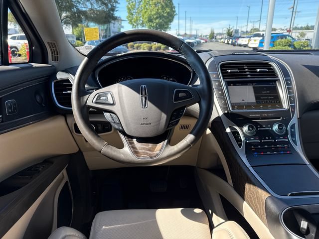 Used 2018 Lincoln MKX Reserve w/ Driver Assistance Package AWD/4WD image 17