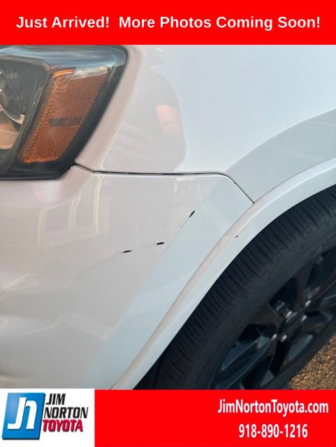 Used 2019 Jeep Grand Cherokee Altitude RWD image 6
