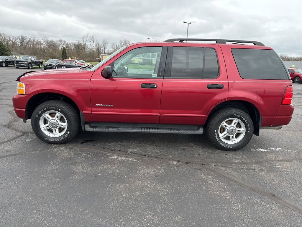 Used 2004 Ford Explorer XLT AWD/4WD image 5