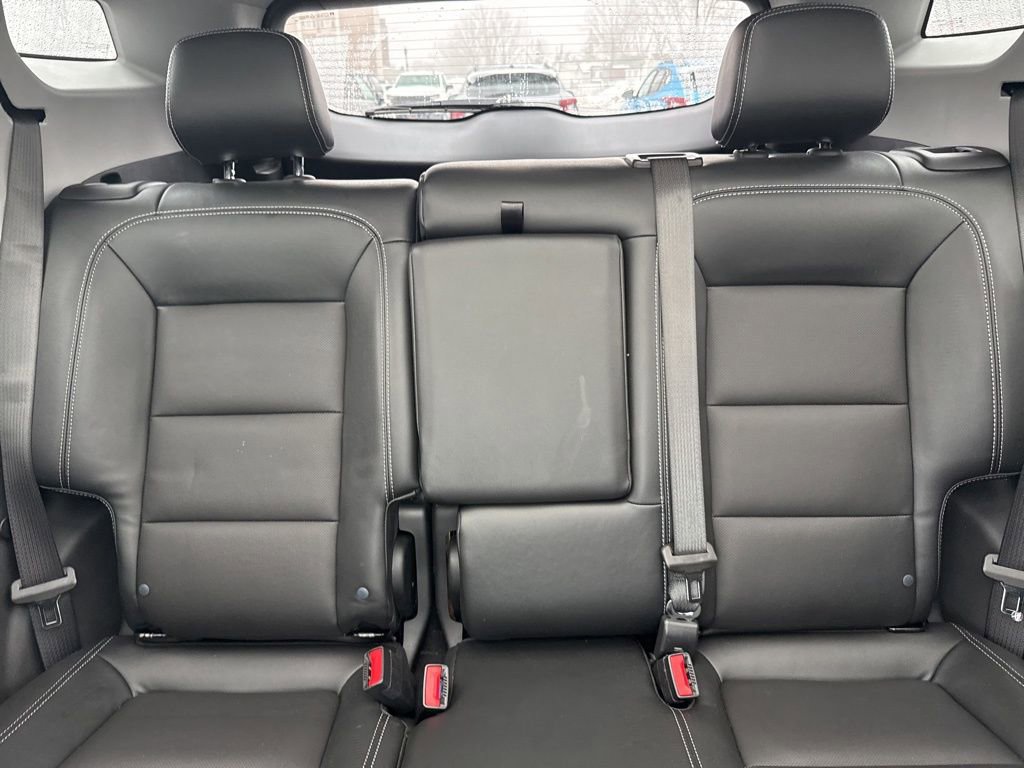 Used 2023 GMC Terrain SLT w/ Infotainment Package II image 15
