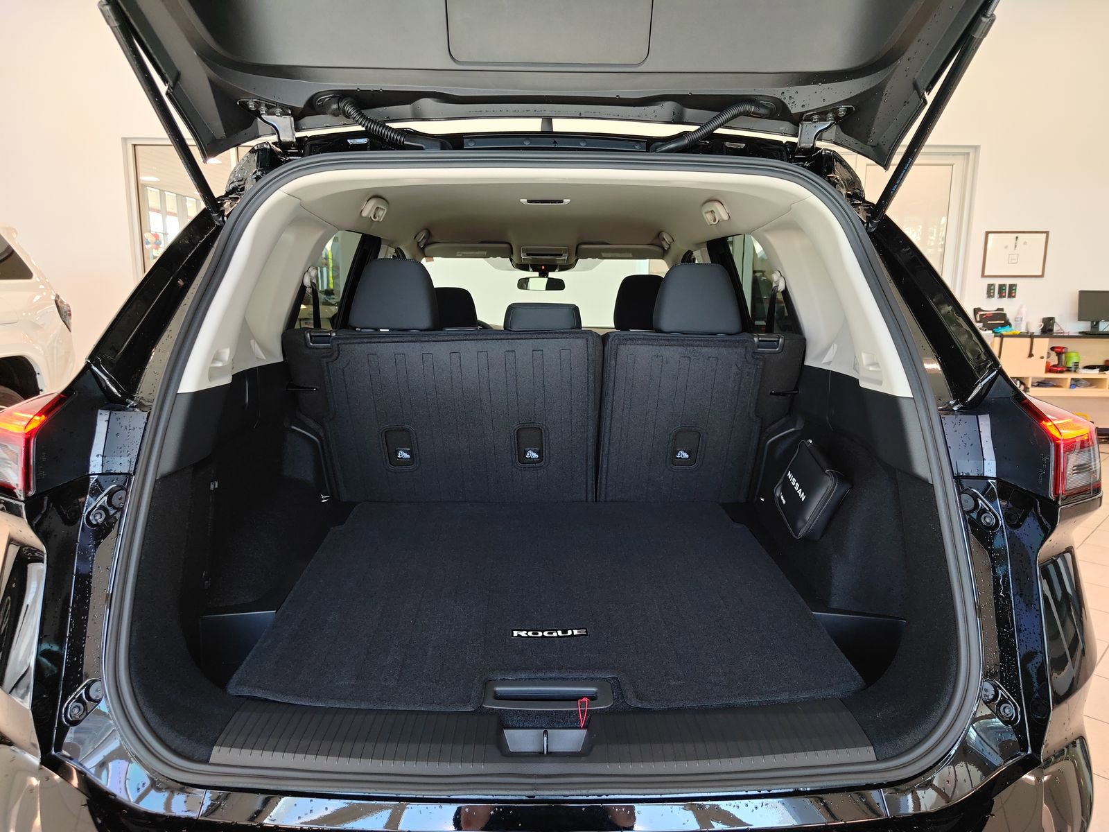 New 2026 Nissan Rogue S image 13