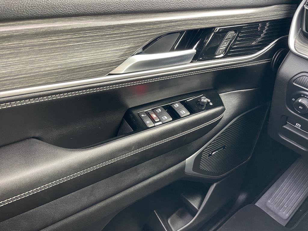 Used 2023 Jeep Wagoneer Series II image 20