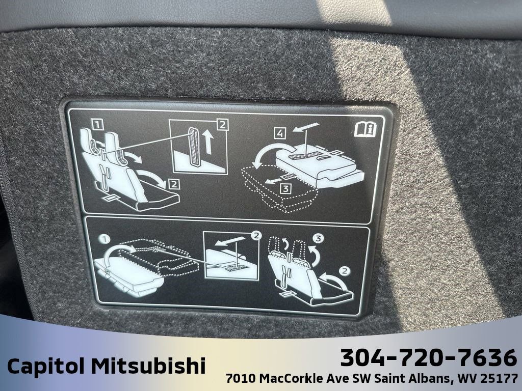 New 2025 Mitsubishi Outlander SEL image 15