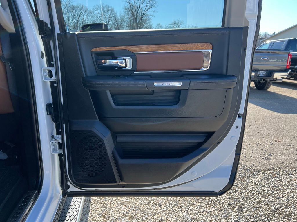 Used 2015 RAM 1500 Laramie Longhorn image 18