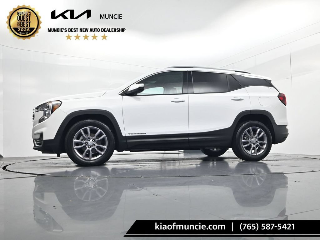 Used 2024 GMC Terrain SLT w/ Infotainment Package II FWD image 43