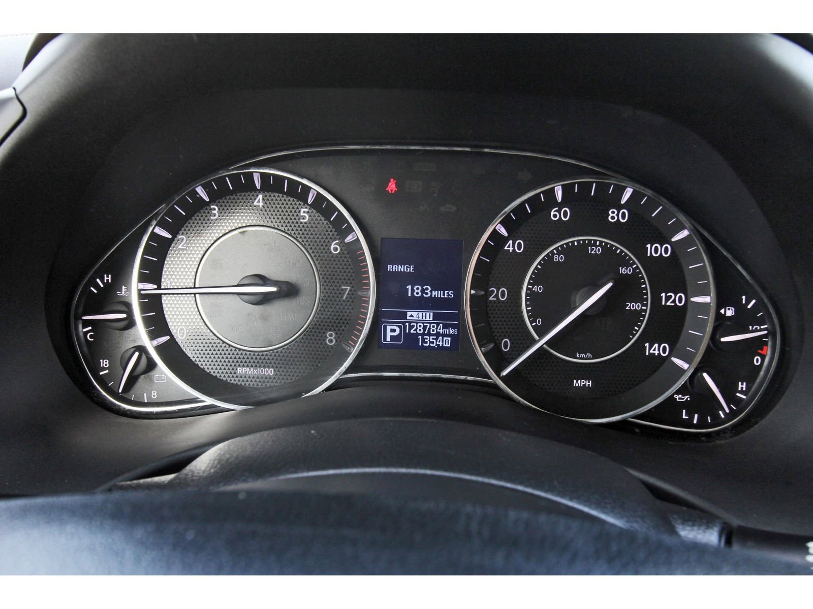 Used 2017 Nissan Armada SV image 17