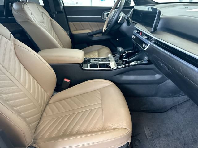 Certified 2025 Kia Sorento SX Prestige w/ Olive Brown Leather Package AWD/4WD image 27