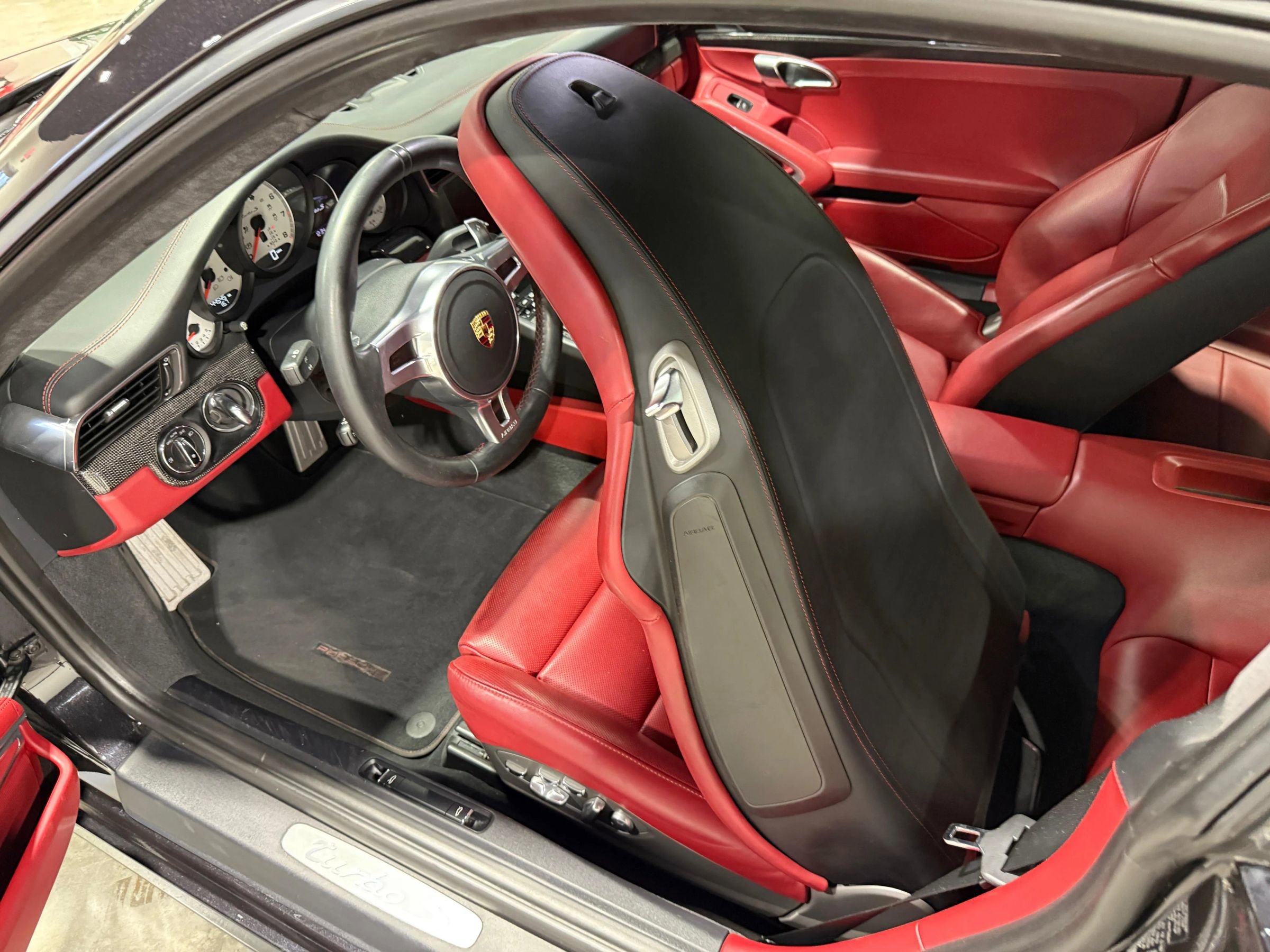 Used 2014 Porsche 911 Turbo S AWD/4WD image 51