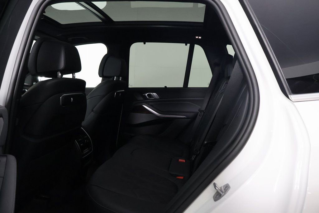 Used 2026 BMW X5 sDrive40i w/ Climate Comfort Package image 11