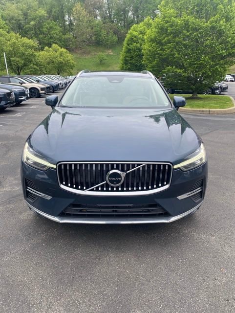 Used 2023 Volvo XC60 T8 Plus w/ Protection Package Premier AWD/4WD image 2