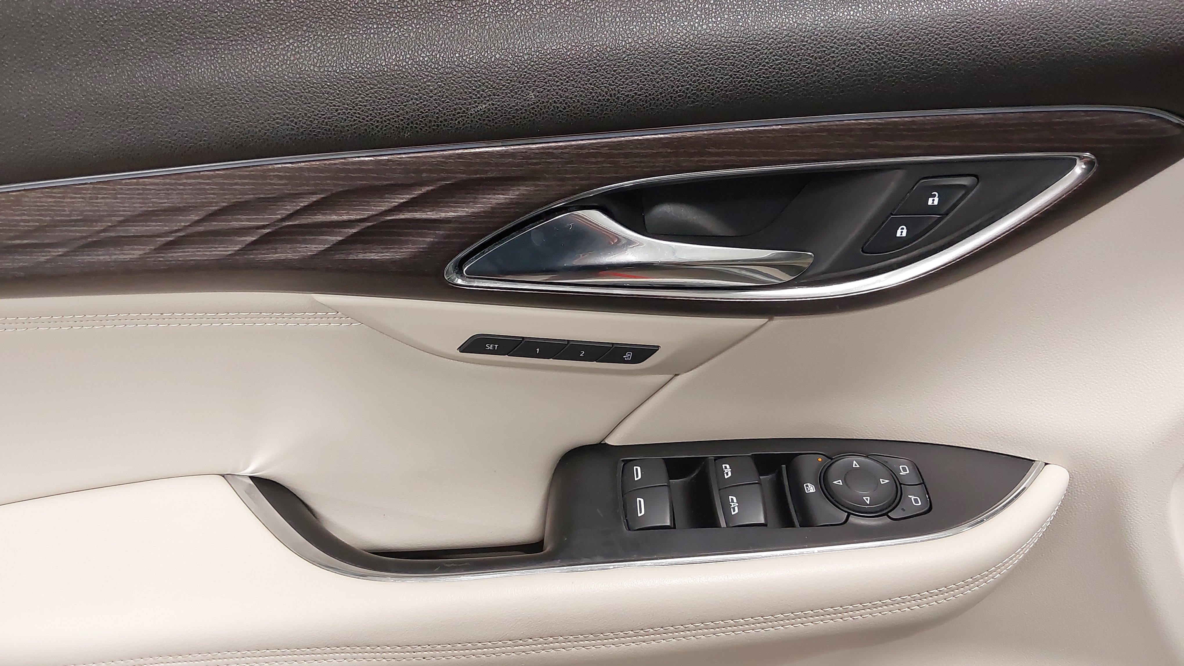 Certified 2023 Buick Envision Avenir FWD image 25