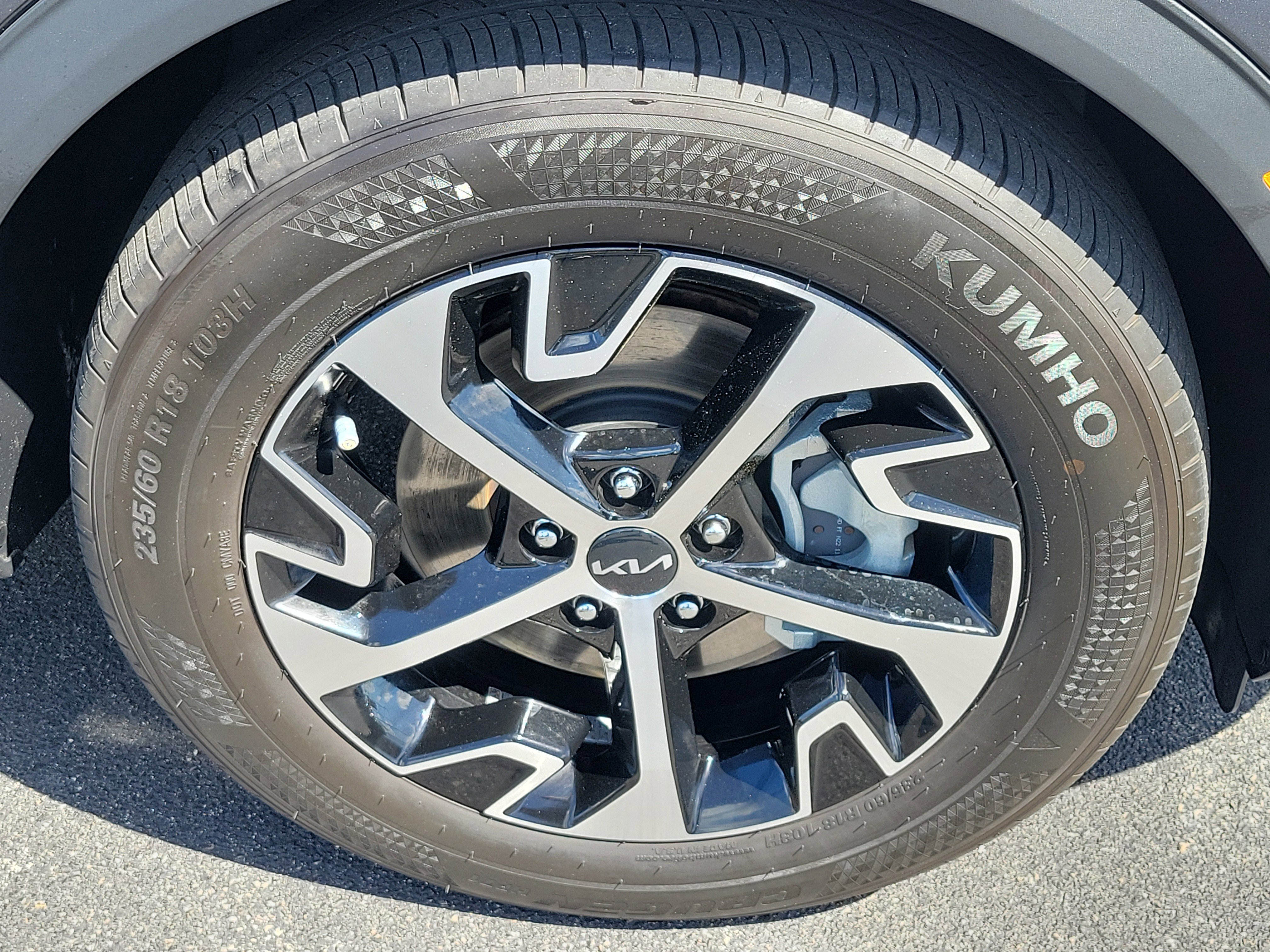 Used 2023 Kia Sportage EX image 8