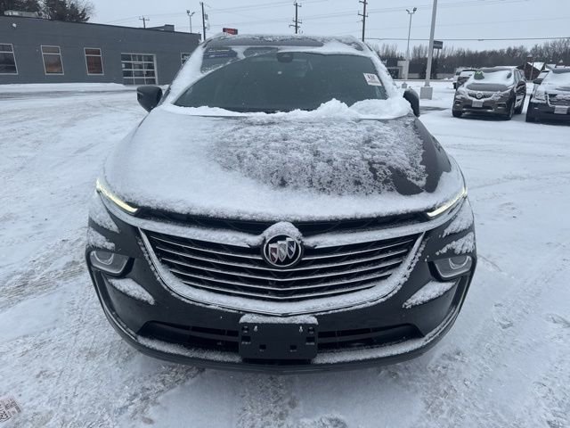 Used 2023 Buick Enclave Essence image 3