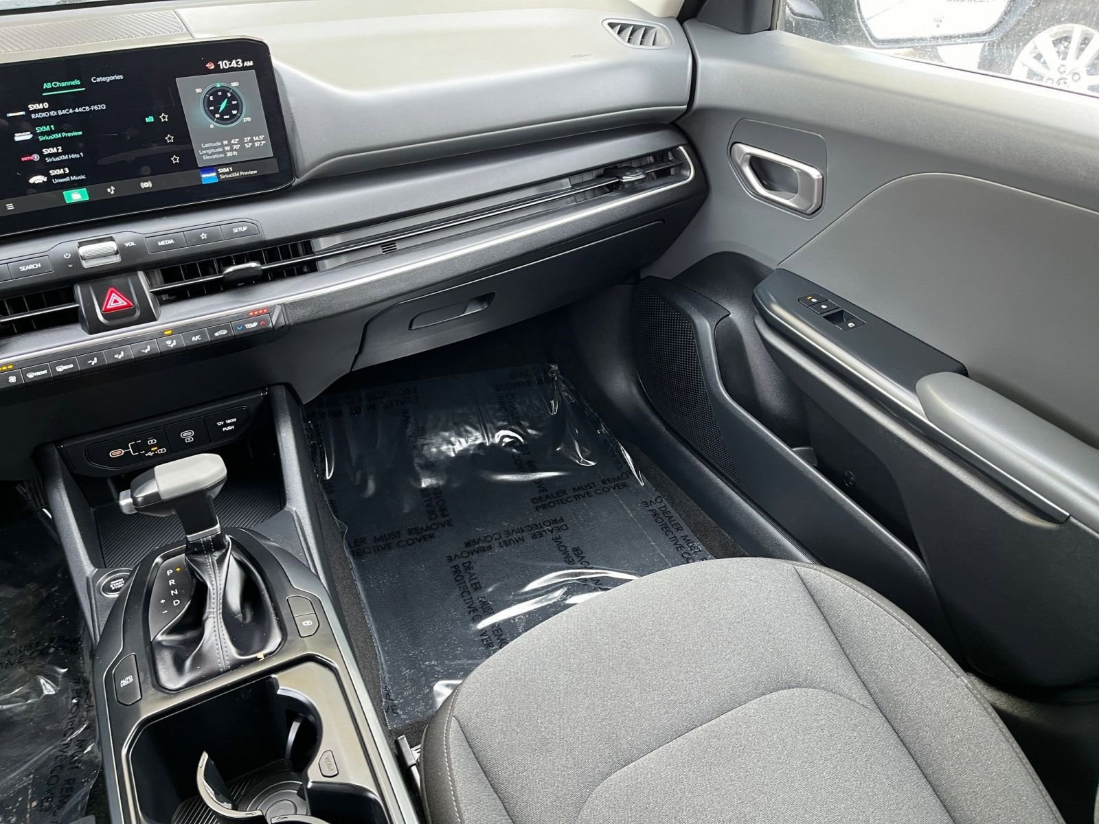 Used 2025 Kia K4 LXS image 31