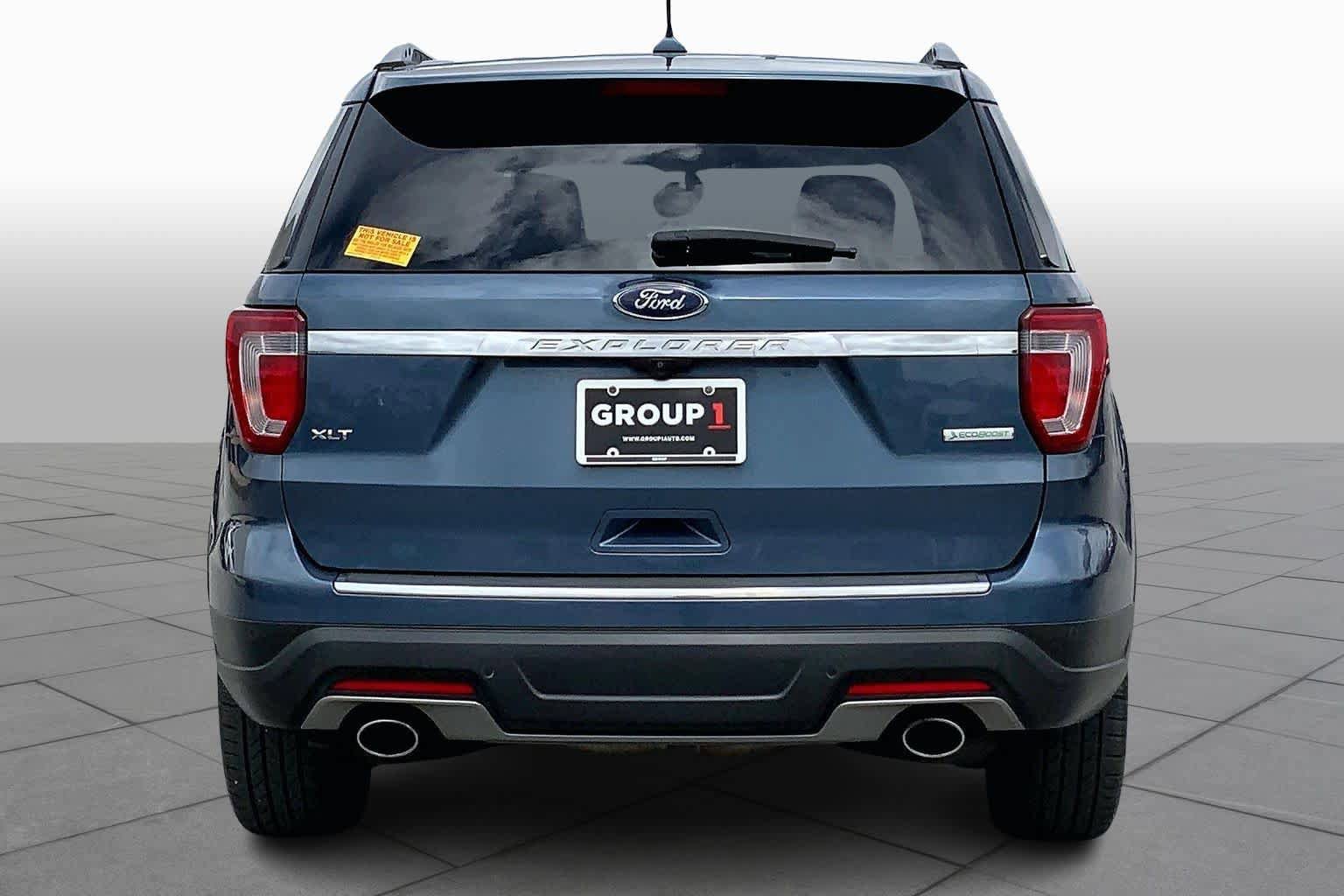 Used 2018 Ford Explorer XLT w/ Equipment Group 202A FWD image 5