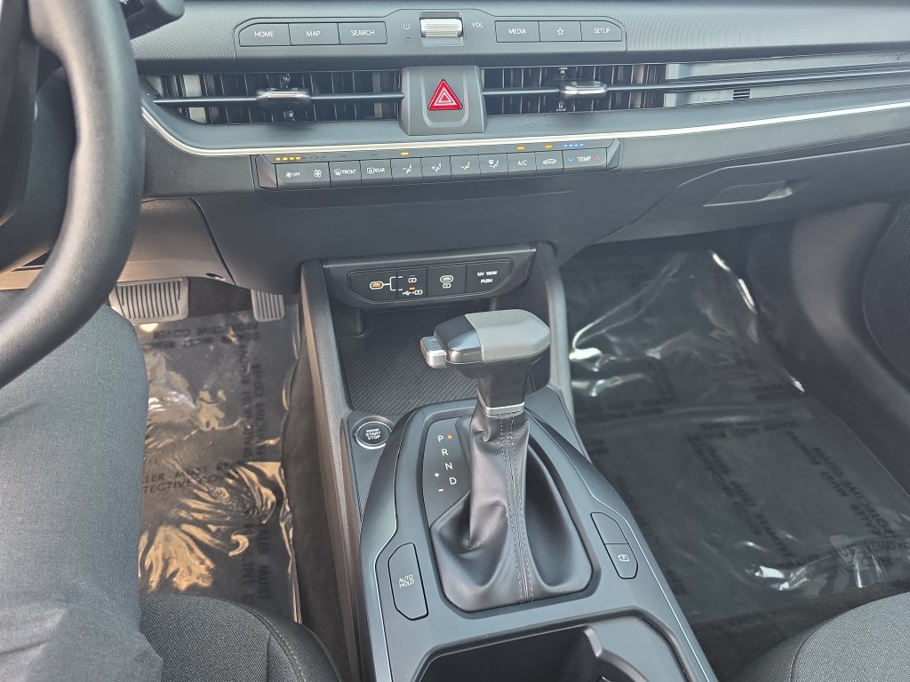 Used 2025 Kia K4 FWD image 16
