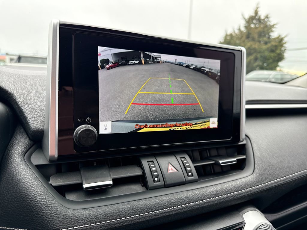 Used 2023 Toyota RAV4 XLE Premium image 30