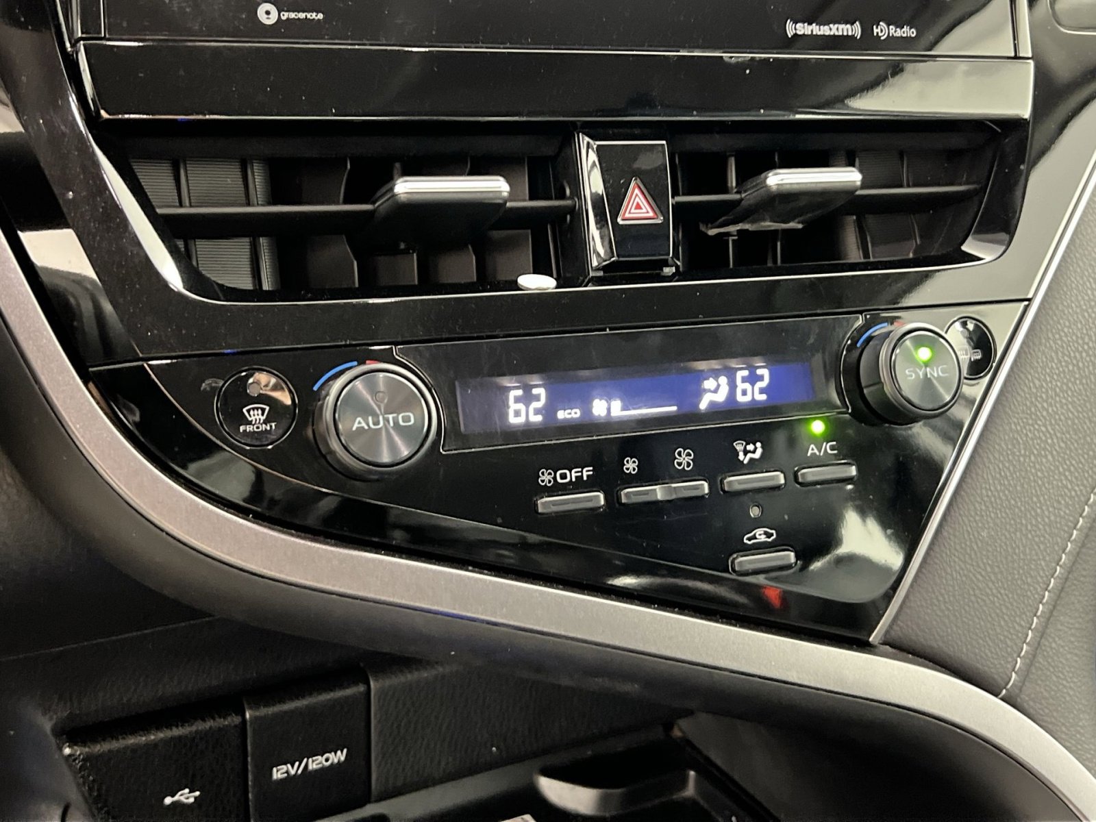 Used 2023 Toyota Camry XSE image 21