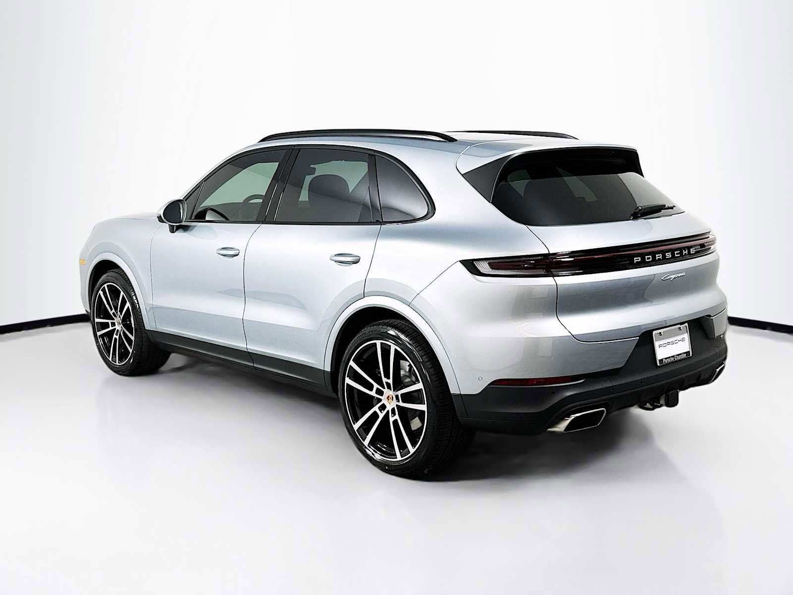 New 2026 Porsche Cayenne image 3