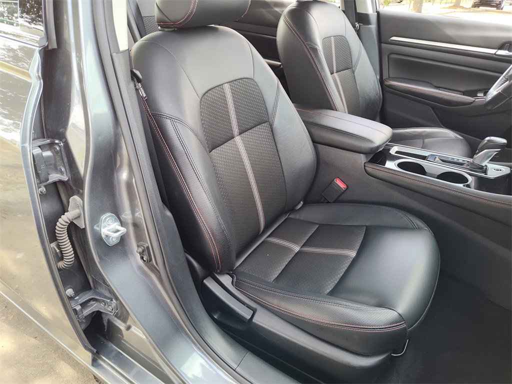Used 2024 Nissan Altima 2.5 SR image 31