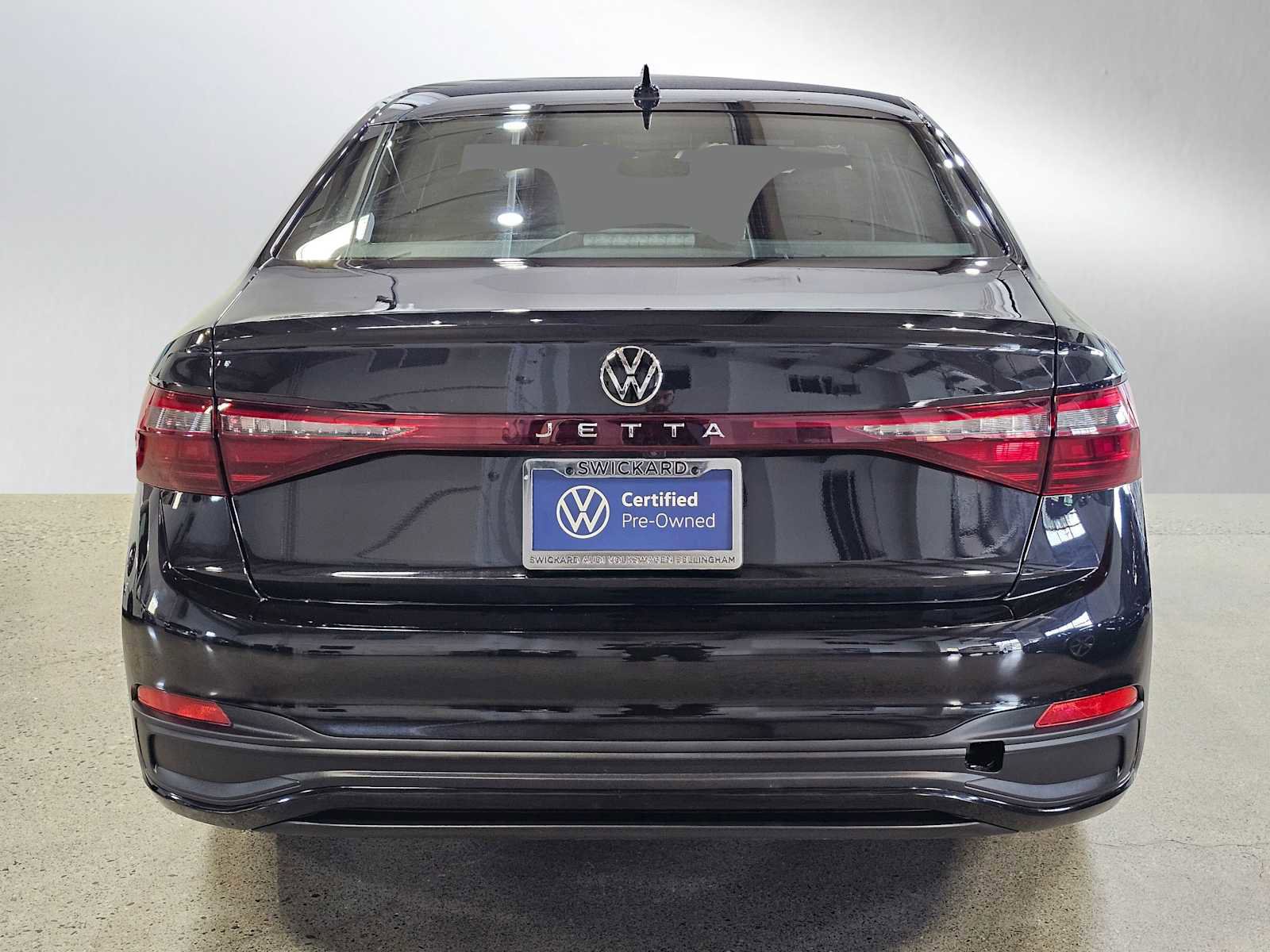 Used 2025 Volkswagen Jetta Sport FWD image 6