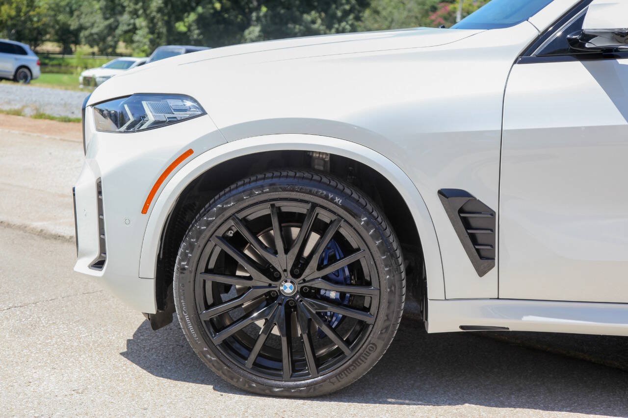 Used 2024 BMW X5 sDrive40i w/ M Sport Package RWD image 9