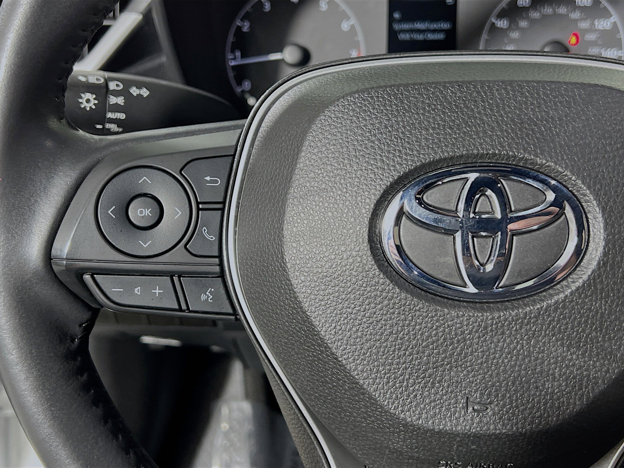 Used 2023 Toyota Corolla SE image 19