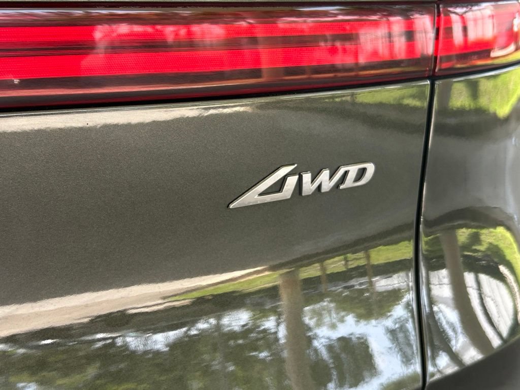 Used 2025 Genesis GV70 2.5T AWD/4WD image 21
