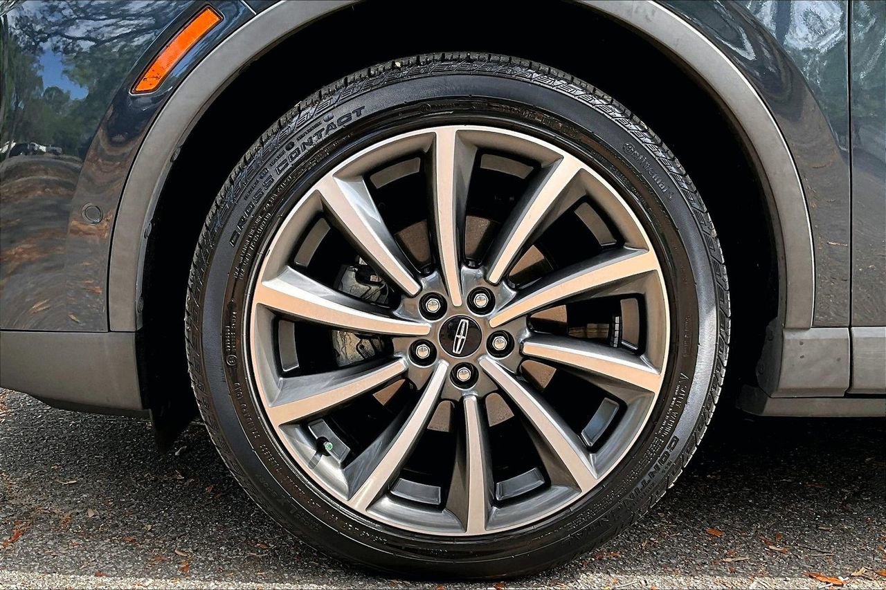 Used 2020 Lincoln Corsair Reserve image 32