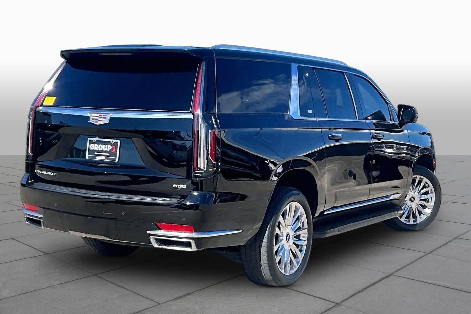 Used 2023 Cadillac Escalade ESV Premium Luxury RWD image 13