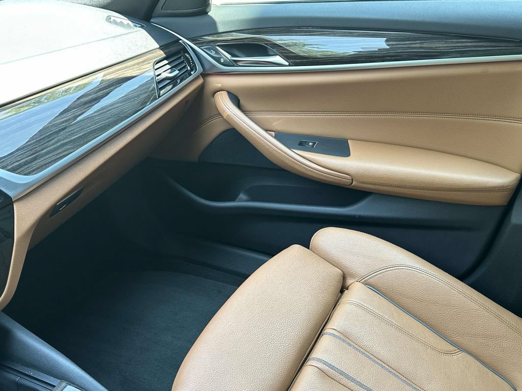 Used 2017 BMW 530i xDrive AWD/4WD image 30