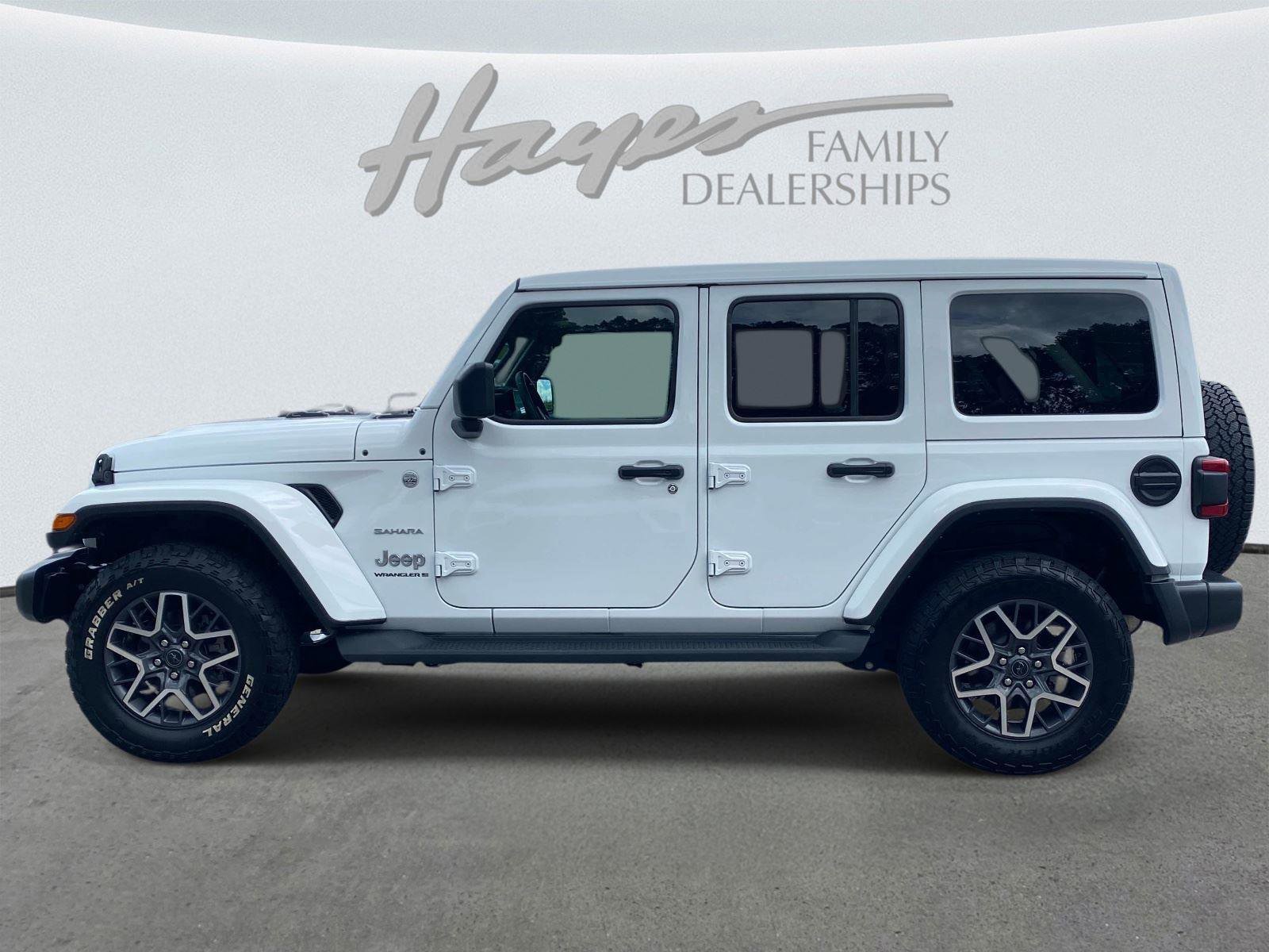 Used 2024 Jeep Wrangler Unlimited Sahara AWD/4WD image 7