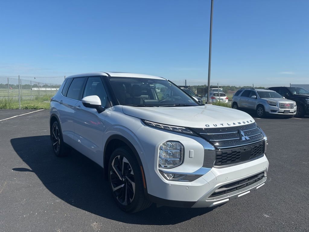 Used 2024 Mitsubishi Outlander AWD