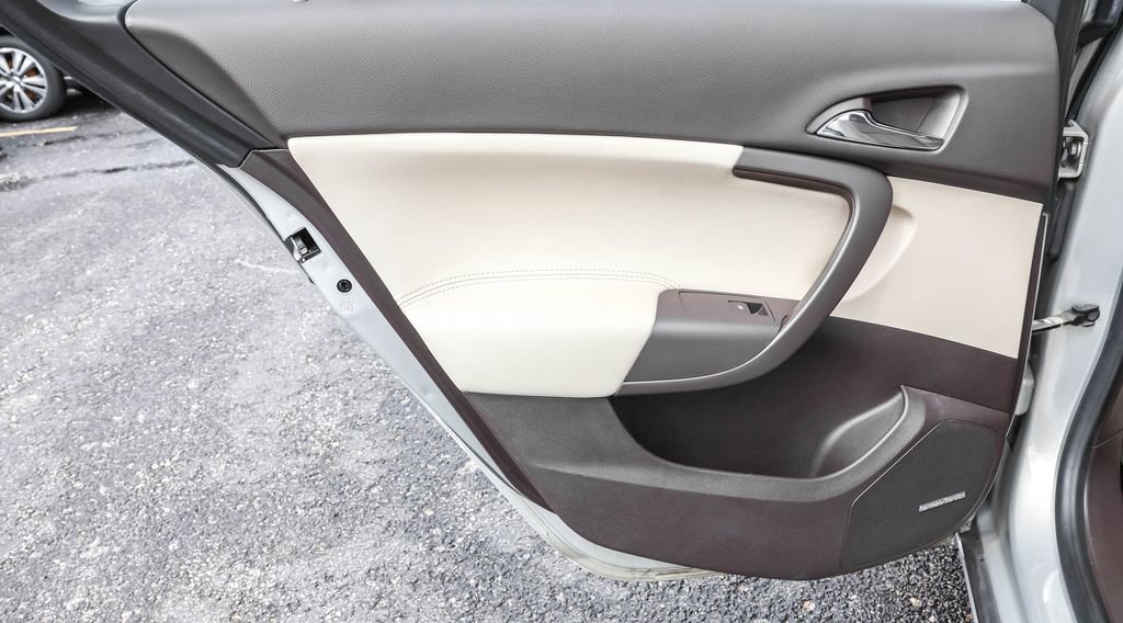 Used 2011 Buick Regal CXL Turbo w/ TO7 Preferred Equipment Group image 30