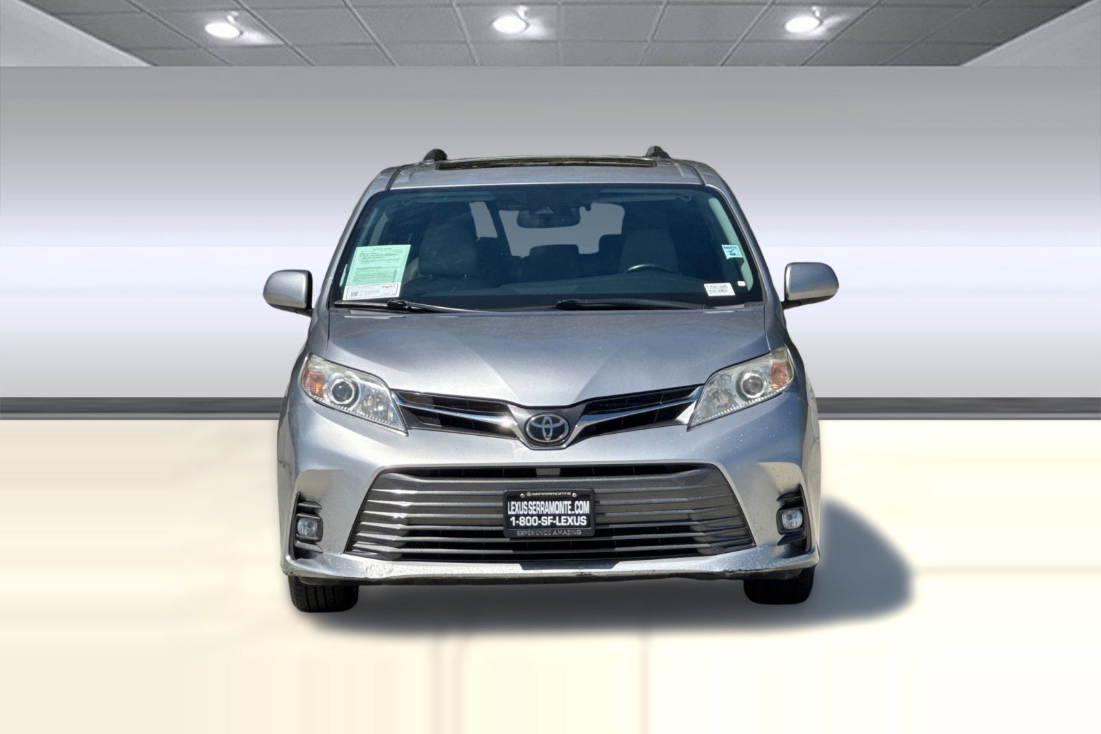 Used 2018 Toyota Sienna XLE FWD image 5