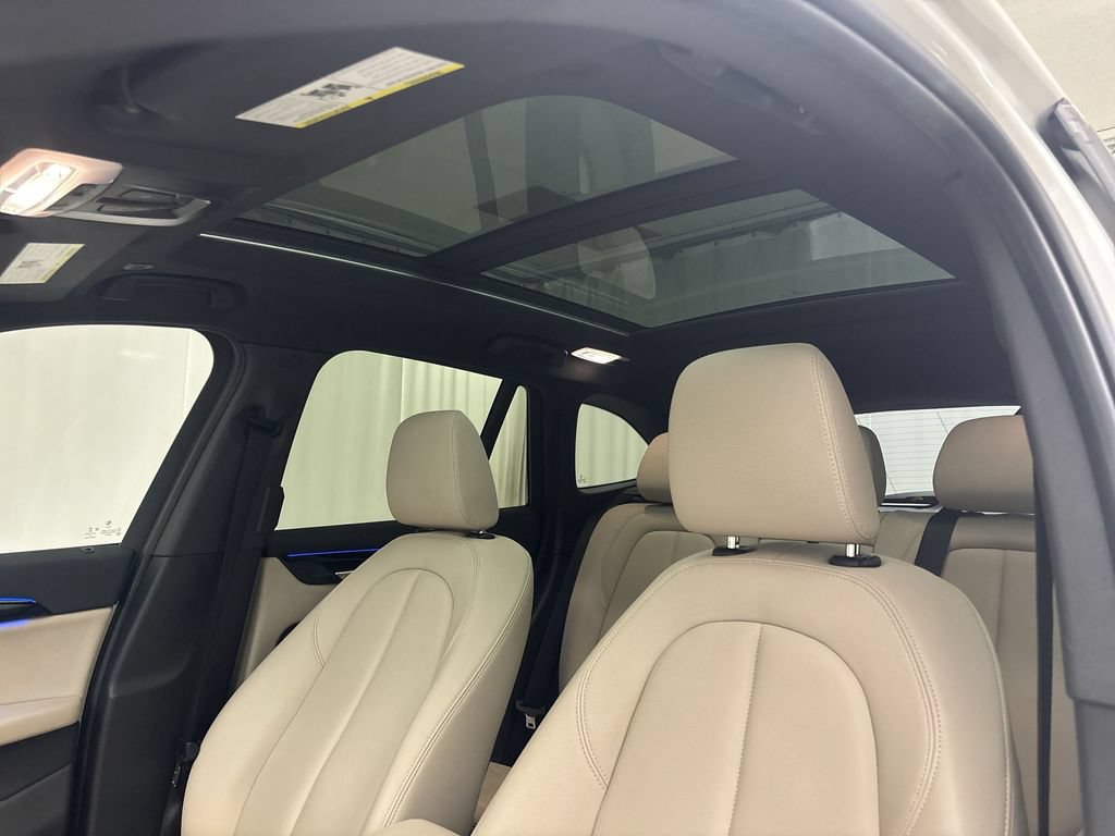 Used 2022 BMW X1 xDrive28i AWD/4WD image 24