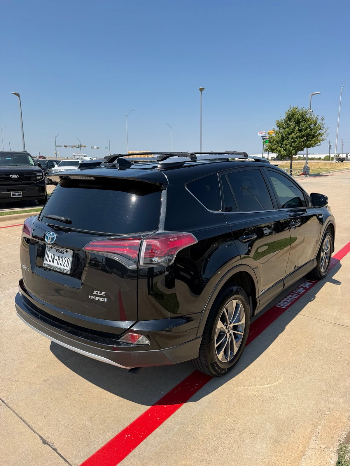 Used 2016 Toyota RAV4 XLE AWD/4WD image 24