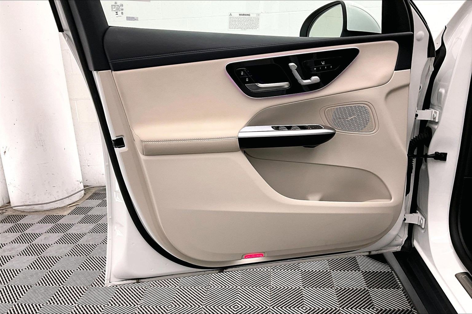 Certified 2023 Mercedes-Benz GLC 300 image 23