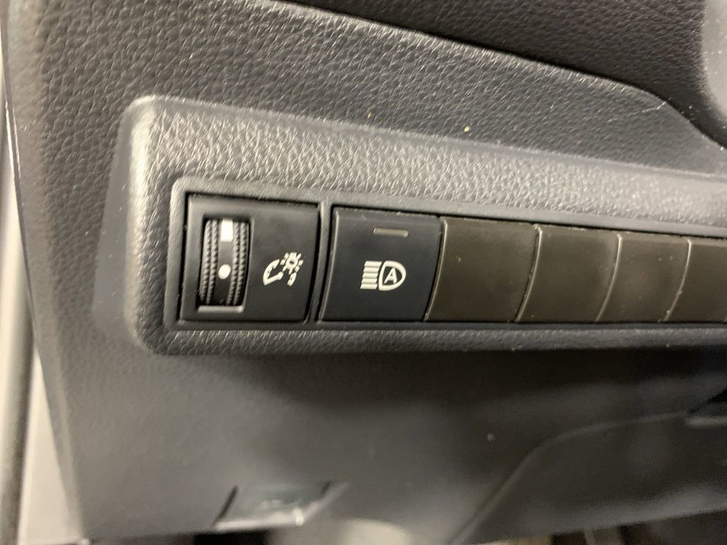 Used 2023 Toyota Corolla LE image 17
