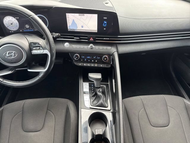 Used 2023 Hyundai Elantra SEL w/ Convenience Package FWD image 15