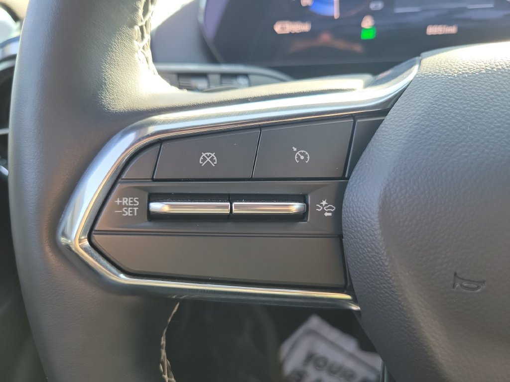 Certified 2025 Chevrolet Equinox EV LT AWD/4WD image 13